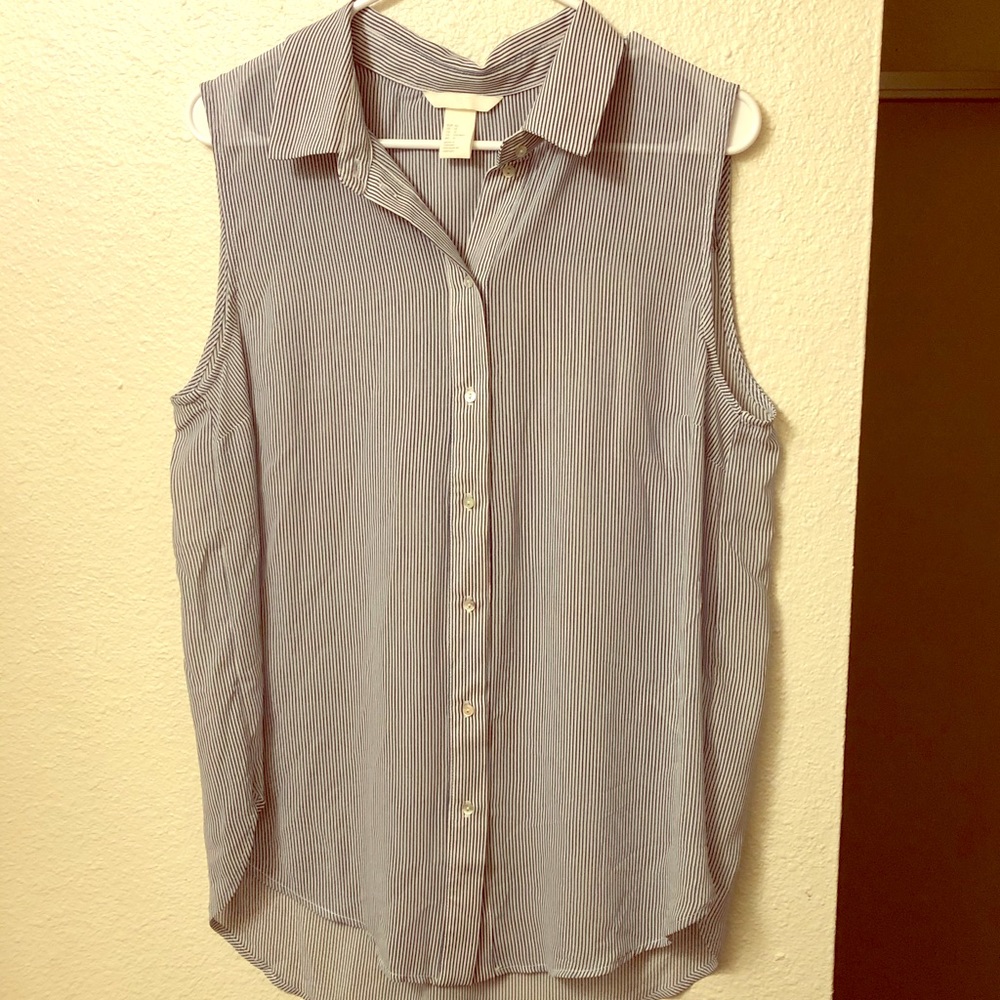 🌺🌺H&M Blue & White Striped Top 🌺🌺